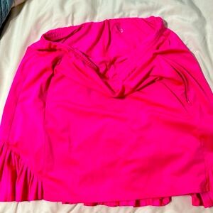 Tail brand- tennis scort.